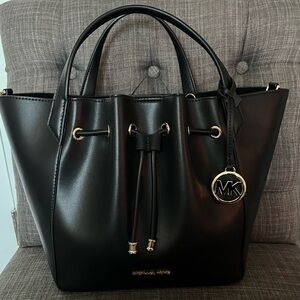 NWT Michael Kors Phoebe Large Black Vegan Leather Grab Tote Bucket Bag MSRO $558